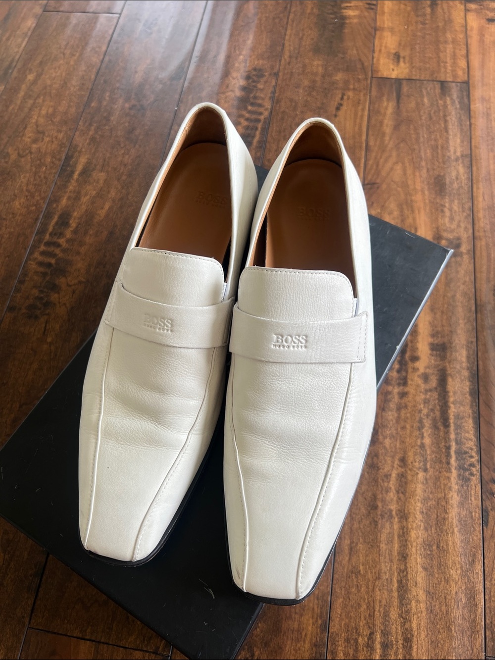 Hugo Boss White Leather Penny Loafers for Men size 10us
